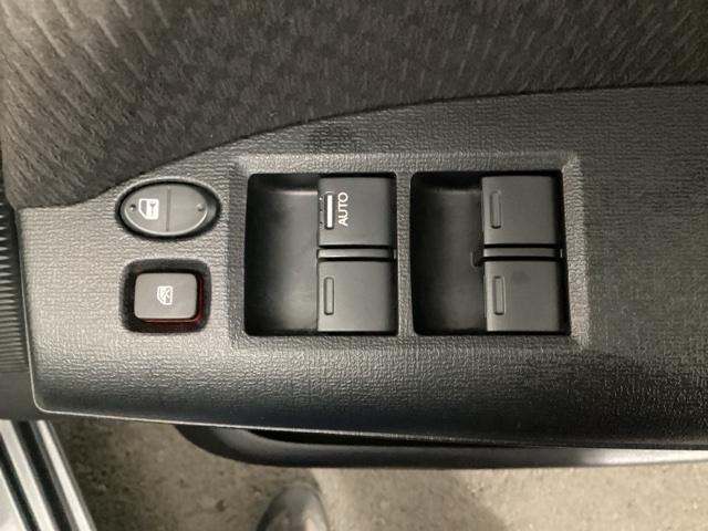 フリード Gジャストセレクション リアカメラ ETC Bモニター スマトキー 助手席エアバッグ AUTOエアコン パワステ 両側スライド片側電動 イモビ 運転席エアバッグ PW ABS 横滑り防止機能 ウォークスルー 3列シート(22枚目)