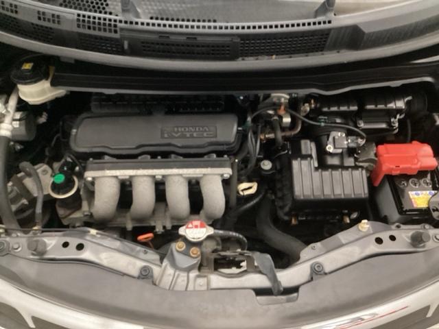 フリード Gジャストセレクション リアカメラ ETC Bモニター スマトキー 助手席エアバッグ AUTOエアコン パワステ 両側スライド片側電動 イモビ 運転席エアバッグ PW ABS 横滑り防止機能 ウォークスルー 3列シート(26枚目)