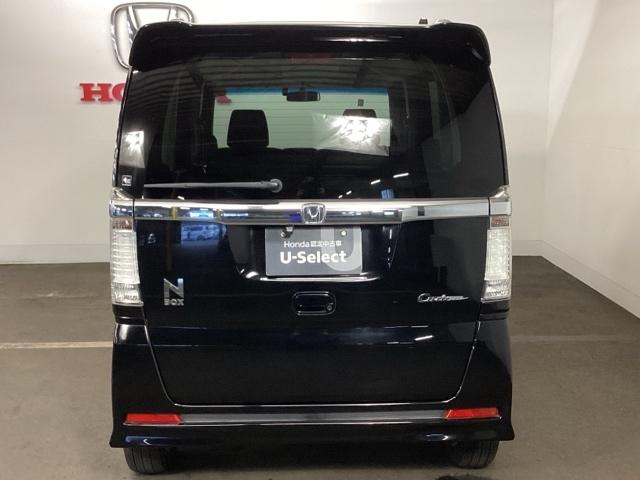 Ｎ－ＢＯＸカスタム Ｇ・Ｌパッケージ　リアカメラ　ＥＴＣ　左右パワースライド　アイドリングストップ車　ナビ・ＴＶ　スマキ－　フロントベンチシート　地デジＴＶ　パワーウィンドウ　盗難防止システム　オートエアコン　パワステ　ＤＶＤ再生可（9枚目）