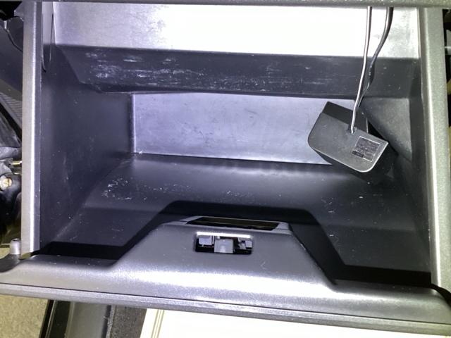 Ｎ－ＢＯＸカスタム Ｇ・Ｌパッケージ　リアカメラ　ＥＴＣ　左右パワースライド　アイドリングストップ車　ナビ・ＴＶ　スマキ－　フロントベンチシート　地デジＴＶ　パワーウィンドウ　盗難防止システム　オートエアコン　パワステ　ＤＶＤ再生可（33枚目）