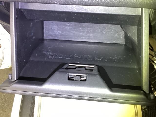 ����Ȃ̑O�ɂ���O���[�{�b�N�X�ł��B�����̎��[�ɕ֗��ł��B