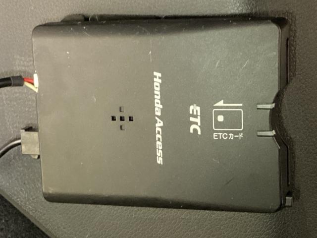 フィットハイブリッド Ｌパッケージ　メモリーナビ　ＥＴＣ　リアカメラ　ナビ＆ＴＶ　サイドエアバック　ＤＶＤ再生　ＬＥＤ　ＥＣＯＮ　バックカメラ　オートクルーズコントロール　イモビライザー　１セグＴＶ　ＥＳＣ　ＡＵＴＯエアコン　ＡＢＳ（15枚目）