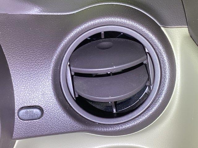 Ｎ－ＢＯＸ Ｇ・Ｌパッケージ　ＣＤ　ＡＢＳ　ベンチシート　Ｉ－ＳＴＯＰ　ベンチ席　全席ＰＷ　ＡＡＣ　横滑り防止　スマートキー　キーレスＥ　パワーステアリング　片側電動両側スライドドア　運転席エアバッグ　Ｗエアーバック（27枚目）