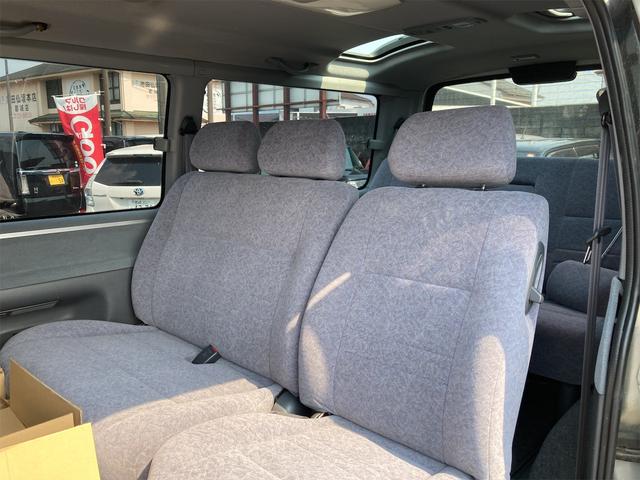 スーパーカスタムG 4WD サンルーフ ナビ AW ETC 8名乗り AC オーディオ付 DVD AT ディーゼルターボ(26枚目)