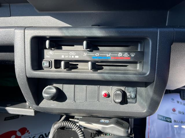 ハイゼットトラック 　ＡＴ　ドライブレコーダー　バックカメラ　アルミホイール　ＡＢＳ　エアコン　パワーステアリング　パワーウィンドウ　運転席エアバッグ　助手席エアバッグ（5枚目）