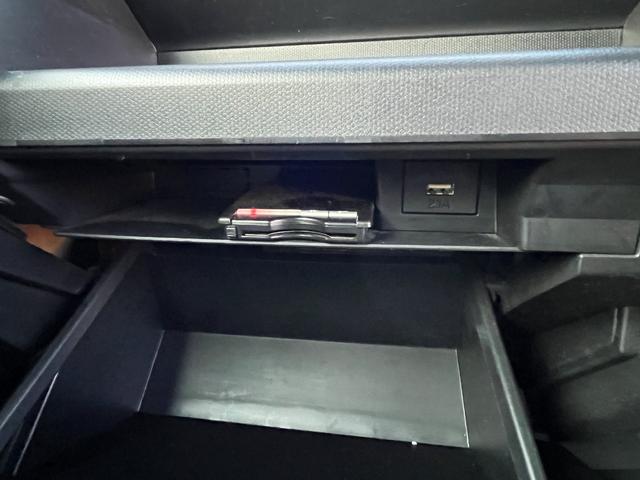 タフト Ｘ　ＥＴＣ　ナビ　ＴＶ　クリアランスソナー　衝突被害軽減システム　オートライト　ＬＥＤヘッドランプ　スマートキー　アイドリングストップ　電動格納ミラー　サンルーフ　ＣＶＴ　盗難防止システム　ＡＢＳ　ＥＳＣ（30枚目）