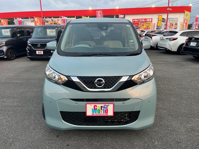 デイズ X バックカメラ ナビ TV クリアランスソナー 衝突被害軽減システム オートライト スマートキー アイドリングストップ ベンチシート CVT 盗難防止システム ABS ESC USB(12枚目)