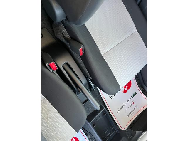 ミライース Ｘ　リミテッドＳＡＩＩＩ　バックカメラ　ナビ　ＴＶ　クリアランスソナー　衝突被害軽減システム　オートマチックハイビーム　ＬＥＤヘッドランプ　キーレスエントリー　アイドリングストップ　ＣＶＴ　盗難防止システム　ＡＢＳ　ＥＳＣ（10枚目）