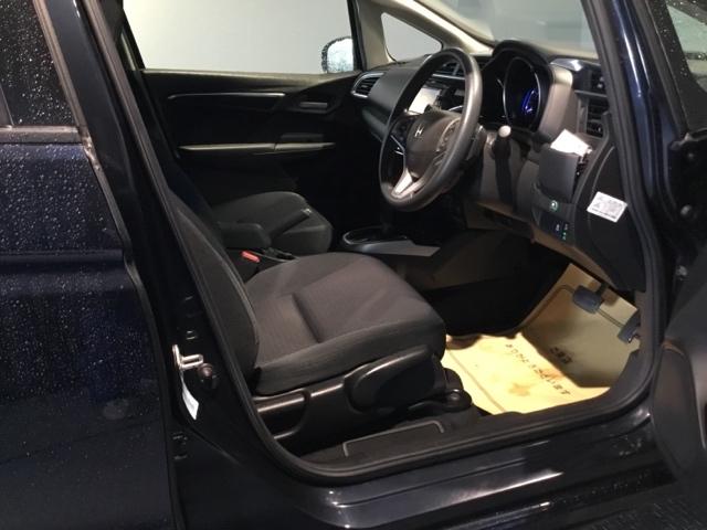 フィット １３Ｇ・Ｓホンダセンシング　ディスプレイオーディオ　ＥＴＣ　リアカメラ　リヤカメラ　サイドエアバッグ　衝突被害軽減システム　オートクルーズコントロール　ＬＥＤヘッドランプ　Ａストップ　スマートキー　横滑り防止装置　キーレス（15枚目）