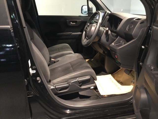 フィット性も良く、楽な運転姿勢を保てます。