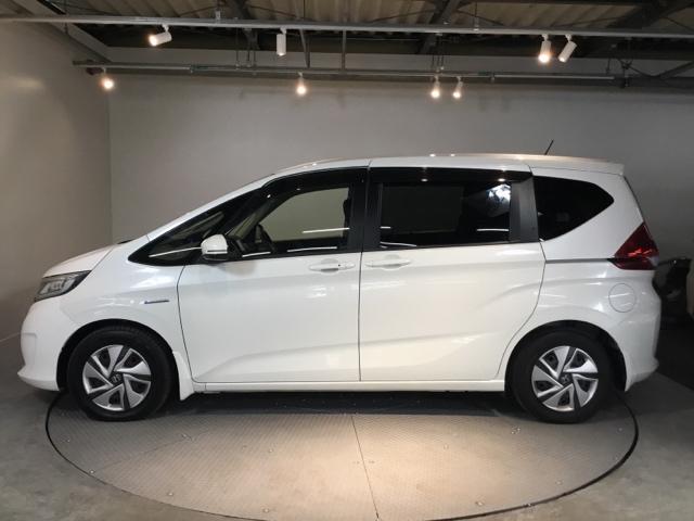 フリードハイブリッド ハイブリッド・Ｇホンダセンシング　リアカメラ　ドラレコ　ＥＴＣ　軽減ブレーキ　キーフリーシステム　ワンセグＴＶ　ＤＶＤ再生可能　サイドカーテンエアバック　ＥＣＯＮ　後カメラ　Ａクルーズ　ＬＥＤヘッドランプ　横滑防止　ドライブレコーダ（7枚目）