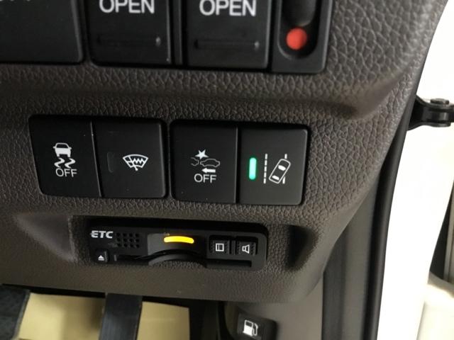 フリードハイブリッド ハイブリッド・Ｇホンダセンシング　リアカメラ　ドラレコ　ＥＴＣ　軽減ブレーキ　キーフリーシステム　ワンセグＴＶ　ＤＶＤ再生可能　サイドカーテンエアバック　ＥＣＯＮ　後カメラ　Ａクルーズ　ＬＥＤヘッドランプ　横滑防止　ドライブレコーダ（27枚目）