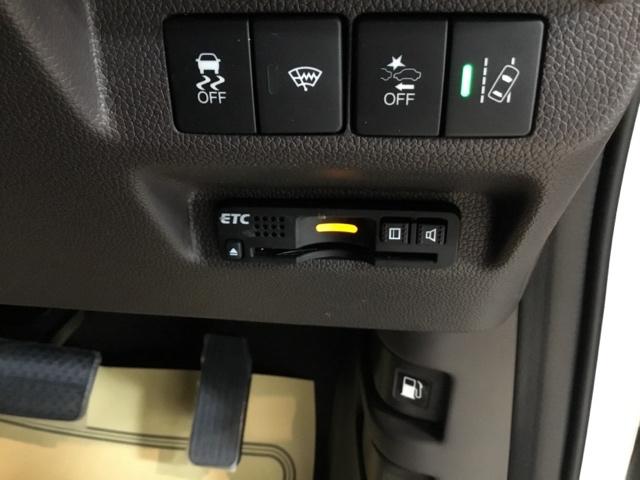 フリードハイブリッド ハイブリッド・Ｇホンダセンシング　リアカメラ　ドラレコ　ＥＴＣ　軽減ブレーキ　キーフリーシステム　ワンセグＴＶ　ＤＶＤ再生可能　サイドカーテンエアバック　ＥＣＯＮ　後カメラ　Ａクルーズ　ＬＥＤヘッドランプ　横滑防止　ドライブレコーダ（28枚目）