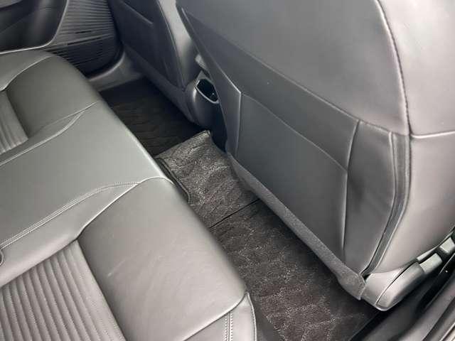 オーラ 1.2 G レザーエディション BOSEサウンド アラウンドモニター ETC ワンオーナ 追突防止 レーダークルーズ 車線逸脱警報装置 LED 盗難防止 記録簿 ETC インテリジェントキー メモリーナビゲーション AW キーレスエントリー オートエアコン ABS ISS(10枚目)