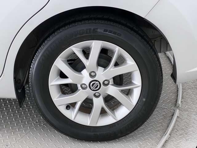 【純正ホイール装備】純正なのでバチっと決まっていてかっこいいですね☆