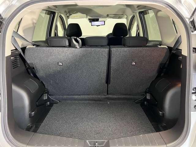 【ラゲッジスペース】ラゲッジスペースは広々です。