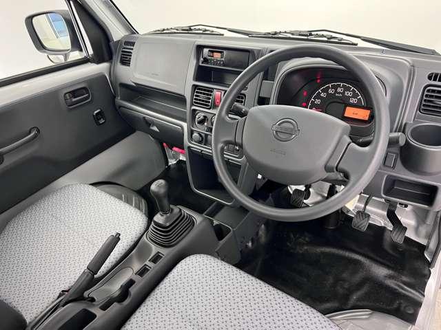 NT100クリッパートラック 660 DX 4WD ワイド保証1年付き Wエアバッグ 運転席エアバック PS 4WD エアコンパワステ ABS 寒冷地仕様(4枚目)