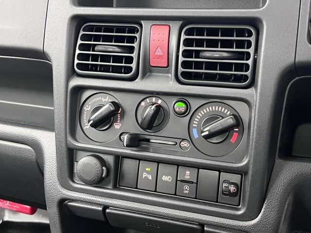 NT100クリッパートラック 660 DX 4WD ワイド保証1年付き Wエアバッグ 運転席エアバック PS 4WD エアコンパワステ ABS 寒冷地仕様(15枚目)