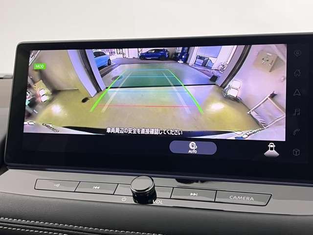 【バックモニター】駐車時に後方が見えるバックモニター付きですので安心して駐車が出来ますよ！