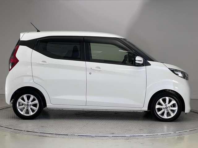 デイズ 660 X アラウンドビューモニター ワイド保証1年 アラウンドM 踏み間違え防止 スマートキー イモビライザー バックカメラ レーンキープ アイドリングストップ キーレス フルオートエアコン WAB 記録簿 運転席エアバック サイドエアバッグ PS(9枚目)