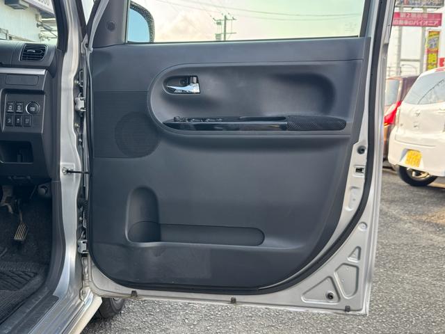 タント カスタムＲＳ　トップエディションＳＡ　ナビ　ＴＶ　Ｂｌｕｅｔｏｏｔｈ　バックカメラ　両側パワースライドドア　プッシュスタート　衝突軽減システム　１５インチアルミ（18枚目）