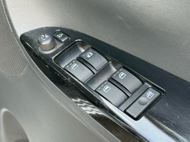 タント カスタムＲＳ　トップエディションＳＡ　ナビ　ＴＶ　Ｂｌｕｅｔｏｏｔｈ　バックカメラ　両側パワースライドドア　プッシュスタート　衝突軽減システム　１５インチアルミ（19枚目）