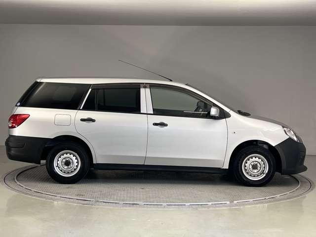ＮＶ１５０ＡＤ ＶＥ　１．５　ＶＥ　キーレスエントリーキー　レーダーブレーキサポート　エアバッグ　パワーウインドウ　車線逸脱警報　ＥＴＣ　ナビＴＶ　記録簿　ワンオーナー車　エアコン　ＰＳ　ワンセグ　助手席エアバッグ　ＡＢＳ（8枚目）