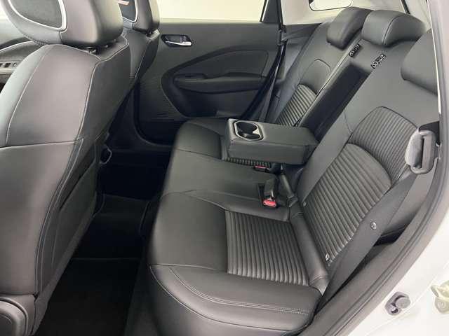 オーラ １．２　Ｇ　レザーエディション　ＢＯＳＥサウンド　プロパイロット　ＥＴＣ　全周囲カ　追突防止　レーダークルーズ　車線逸脱警報装置　盗難防止　バックモニター　インテリジェントキー　メモリーナビゲーション　ＡＷ　キーレスエントリー　オートエアコン　ＡＢＳ　パワーウィンドウ　ＩＳＳ（12枚目）