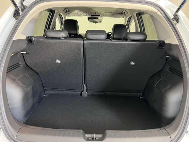 オーラ １．２　Ｇ　レザーエディション　ＢＯＳＥサウンド　プロパイロット　ＥＴＣ　全周囲カ　追突防止　レーダークルーズ　車線逸脱警報装置　盗難防止　バックモニター　インテリジェントキー　メモリーナビゲーション　ＡＷ　キーレスエントリー　オートエアコン　ＡＢＳ　パワーウィンドウ　ＩＳＳ（13枚目）