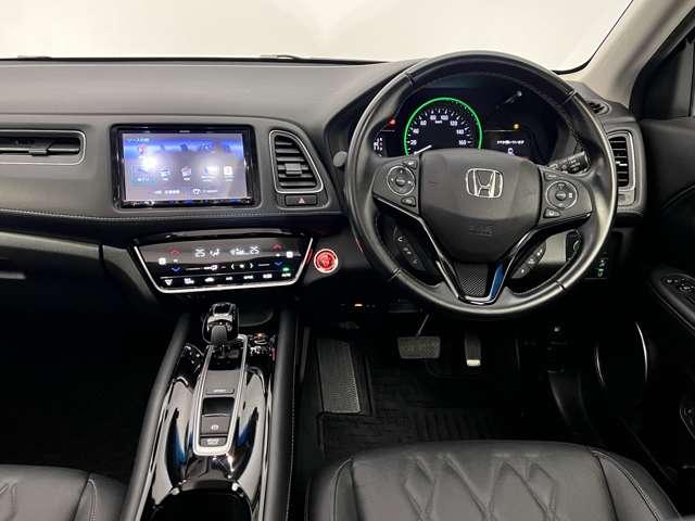 ヴェゼル 1.5 ハイブリッド Z ホンダセンシング ドラレコ ETC 電動シート シートメモリー レーダーサポート LKAS ワンセグ バックアイカメラ 盗難防止装置 スマ-トキ- ECOモード パワーウィンド サイドエアバッグ LEDライト アルミ ETC車載器 ナビ&TV メモリーナビ ABS(4枚目)