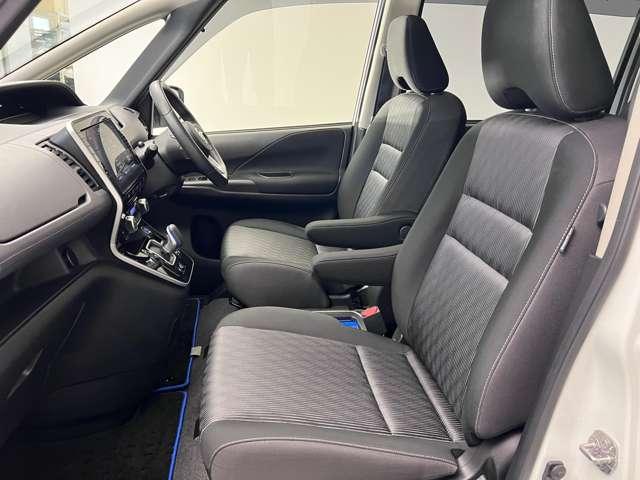 【車内ルームクリーニング済】専門スタッフにより車内はきれいにルームクリーニングを行っております。