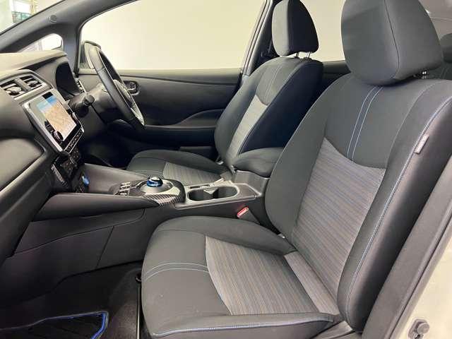 リーフ e+ アーバンクロム 前後ドラレコ ETC 全周囲カメラ シートヒー エマブレ ナビ インテリキー 盗難防止 オートエアコン 車線逸脱警報 ETC アルミホイール ドラレコ キーレスエントリー メモリーナビ バックモニター(14枚目)