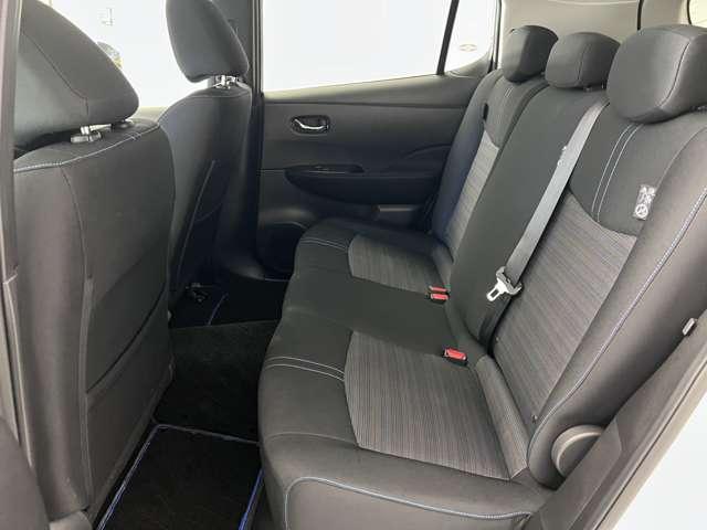 リーフ e+ アーバンクロム 前後ドラレコ ETC 全周囲カメラ シートヒー エマブレ ナビ インテリキー 盗難防止 オートエアコン 車線逸脱警報 ETC アルミホイール ドラレコ キーレスエントリー メモリーナビ バックモニター(15枚目)