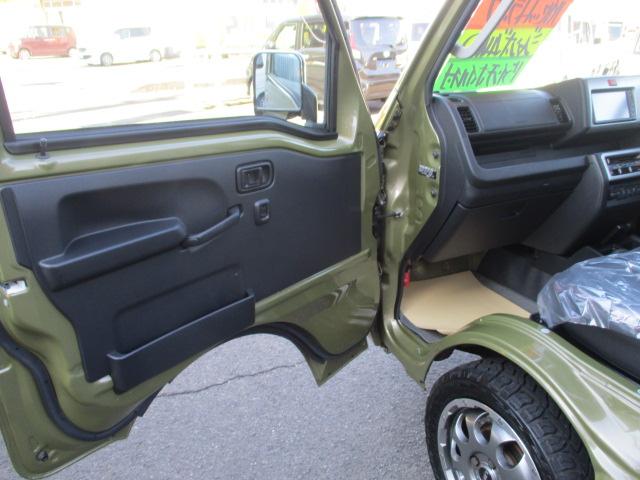 ハイゼットトラック ジャンボＳＡＩＩＩｔ　４ＷＤ　ＭＴ　衝突被害軽減システム　クリアランスソナー　ドライブレコーダー　ＥＴＣ　キーレスエントリー　アルミホイール　ＥＳＣ　エアコン　パワーウィンドウ　運転席エアバッグ（28枚目）