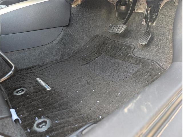 カローラフィールダー ハイブリッドＧ　ワンセグテレビ　助手席エアバック　エアバック　メディアプレイヤー接続　カーテンエアバッグ　ワイヤレスキー　パワーウィンド　横滑防止装置　ＡＡＣ　ＡＢＳ　メモリナビ　パワーステアリング　ＥＴＣ（21枚目）