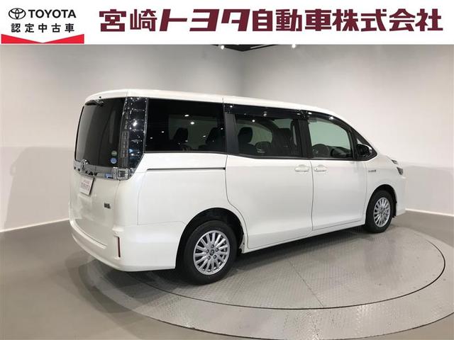 ハイブリッドＸ　バックモニタ－　盗難防止システム　記録簿有　ＥＴＣ車載器　フルセグテレビ　リアクーラー　ＬＥＤヘッド　ＤＶＤ再生機能　スマートキー　ナビＴＶ　横滑り防止機能　３列シート　ＡＣ　パワーウィンドウ　アルミ(36枚目)