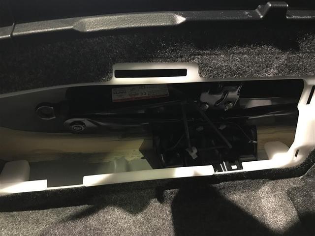 エスクァイア ハイブリッドGi Rカメラ AAC ナビ&TV リアエアコン 記録簿付き 地デジ クルーズコントロール LEDライト キーレスエントリー スマートキー付 DVD再生可 エアバック 横滑防止装置 ドライブレコーダー AW(28枚目)