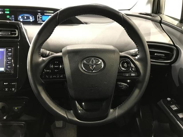 プリウス Ｓ　取説記録簿　ＥＳＣ　スマートキ－　メモリーナビゲーション　ＬＥＤヘッドライト　ＥＴＣ車載器　フルオートエアコン　ナビ　クルーズコントロール　エアバッグ　イモビ　パワーウインドウ　ＰＳ　サイドエアバック（8枚目）