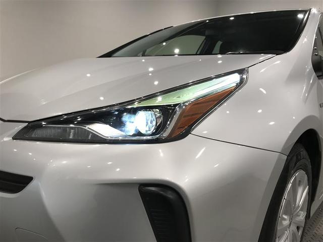 プリウス Ｓ　取説記録簿　ＥＳＣ　スマートキ－　メモリーナビゲーション　ＬＥＤヘッドライト　ＥＴＣ車載器　フルオートエアコン　ナビ　クルーズコントロール　エアバッグ　イモビ　パワーウインドウ　ＰＳ　サイドエアバック（31枚目）