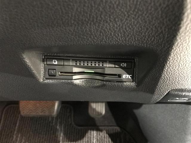 プリウス Ａ　衝突軽減ブレーキシステム　Ｂモニタ　記録簿有　ＬＥＤヘッド　クルーズコントロール　セキュリティー　スマートキー　パワーステアリング　ＥＴＣ　アルミホイル　オートエアコン　ＳＲＳ　ＡＢＳ　キーレス（8枚目）