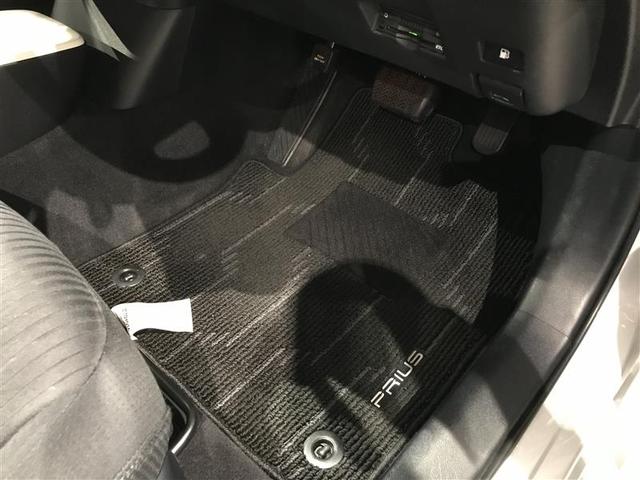 プリウス Ａ　衝突軽減ブレーキシステム　Ｂモニタ　記録簿有　ＬＥＤヘッド　クルーズコントロール　セキュリティー　スマートキー　パワーステアリング　ＥＴＣ　アルミホイル　オートエアコン　ＳＲＳ　ＡＢＳ　キーレス（17枚目）