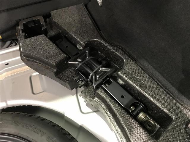 プリウス Ａ　衝突軽減ブレーキシステム　Ｂモニタ　記録簿有　ＬＥＤヘッド　クルーズコントロール　セキュリティー　スマートキー　パワーステアリング　ＥＴＣ　アルミホイル　オートエアコン　ＳＲＳ　ＡＢＳ　キーレス（21枚目）