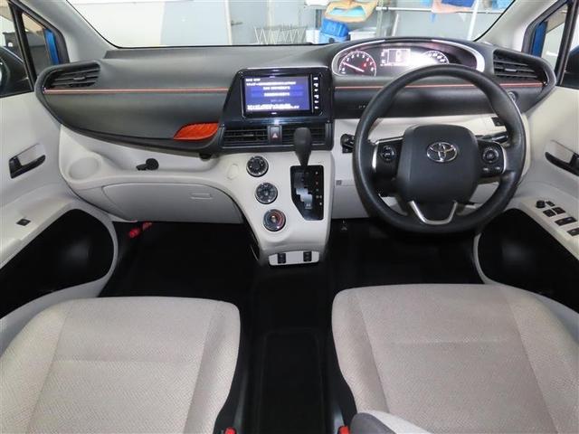 シエンタ X ETC装備 Sキー 地デジ バックガイドモニター 運転席助手席エアバック マニュアルエアコン キーフリーシステム メンテナンスノート メモリーナビゲーション 横滑防止装置 エアバック付き 三列シート(2枚目)