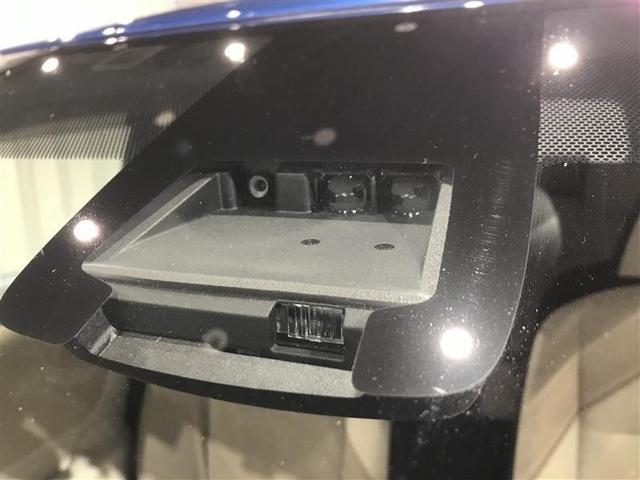 シエンタ X ETC装備 Sキー 地デジ バックガイドモニター 運転席助手席エアバック マニュアルエアコン キーフリーシステム メンテナンスノート メモリーナビゲーション 横滑防止装置 エアバック付き 三列シート(3枚目)