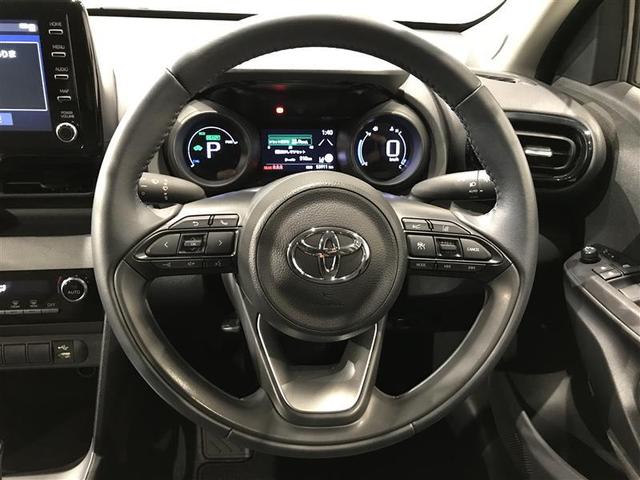 ヤリスクロス ハイブリッドＧ　ＴＳＳ　イモビライザー　バックモニタ－　記録簿有　エアコン　インテリキー　パワーウィンド　Ｗエアバック　オートクルーズ　メディアプレイヤー接続　キーフリー　ドライブレコーダー　横滑防止装置　エアバッグ（8枚目）