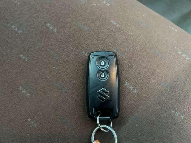 ＭＲワゴン Ｘ　ドライブレコーダー　スマートキー　電動格納ミラー　シートヒーター　ベンチシート　ＡＴ　盗難防止システム　ＡＢＳ　ＣＤ　ＵＳＢ　アルミホイール　衝突安全ボディ　エアコン　パワーステアリング（8枚目）