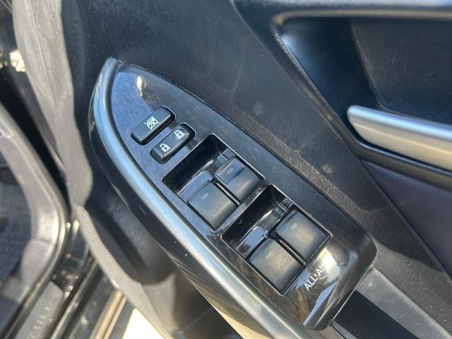 プリウス Sマイコーデ ETC バックカメラ ナビ TV エアロ アルミホイール オートライト HID CVT スマートキー アイドリングストップ 電動格納ミラー 盗難防止システム CD DVD再生 衝突安全ボディ(9枚目)