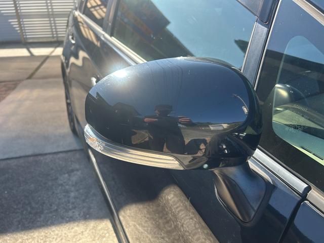 プリウス Sマイコーデ ETC バックカメラ ナビ TV エアロ アルミホイール オートライト HID CVT スマートキー アイドリングストップ 電動格納ミラー 盗難防止システム CD DVD再生 衝突安全ボディ(26枚目)