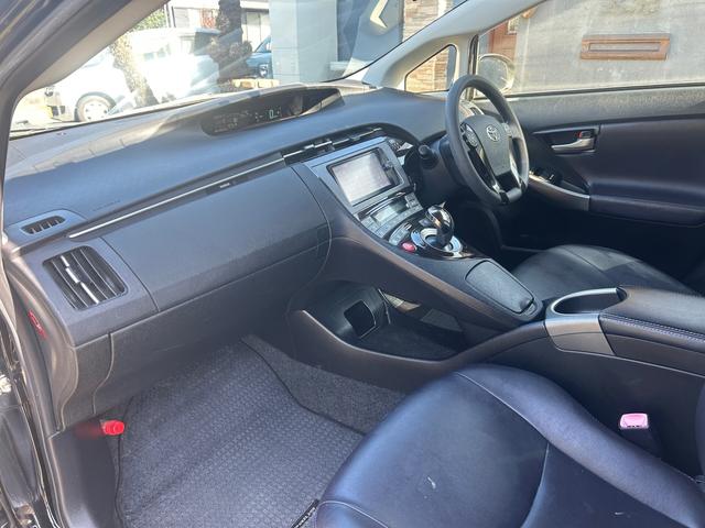 プリウス Sマイコーデ ETC バックカメラ ナビ TV エアロ アルミホイール オートライト HID CVT スマートキー アイドリングストップ 電動格納ミラー 盗難防止システム CD DVD再生 衝突安全ボディ(28枚目)