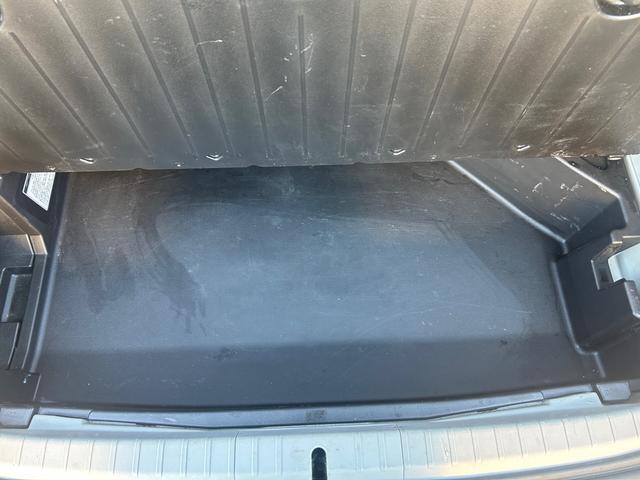 プリウス Sマイコーデ ETC バックカメラ ナビ TV エアロ アルミホイール オートライト HID CVT スマートキー アイドリングストップ 電動格納ミラー 盗難防止システム CD DVD再生 衝突安全ボディ(36枚目)